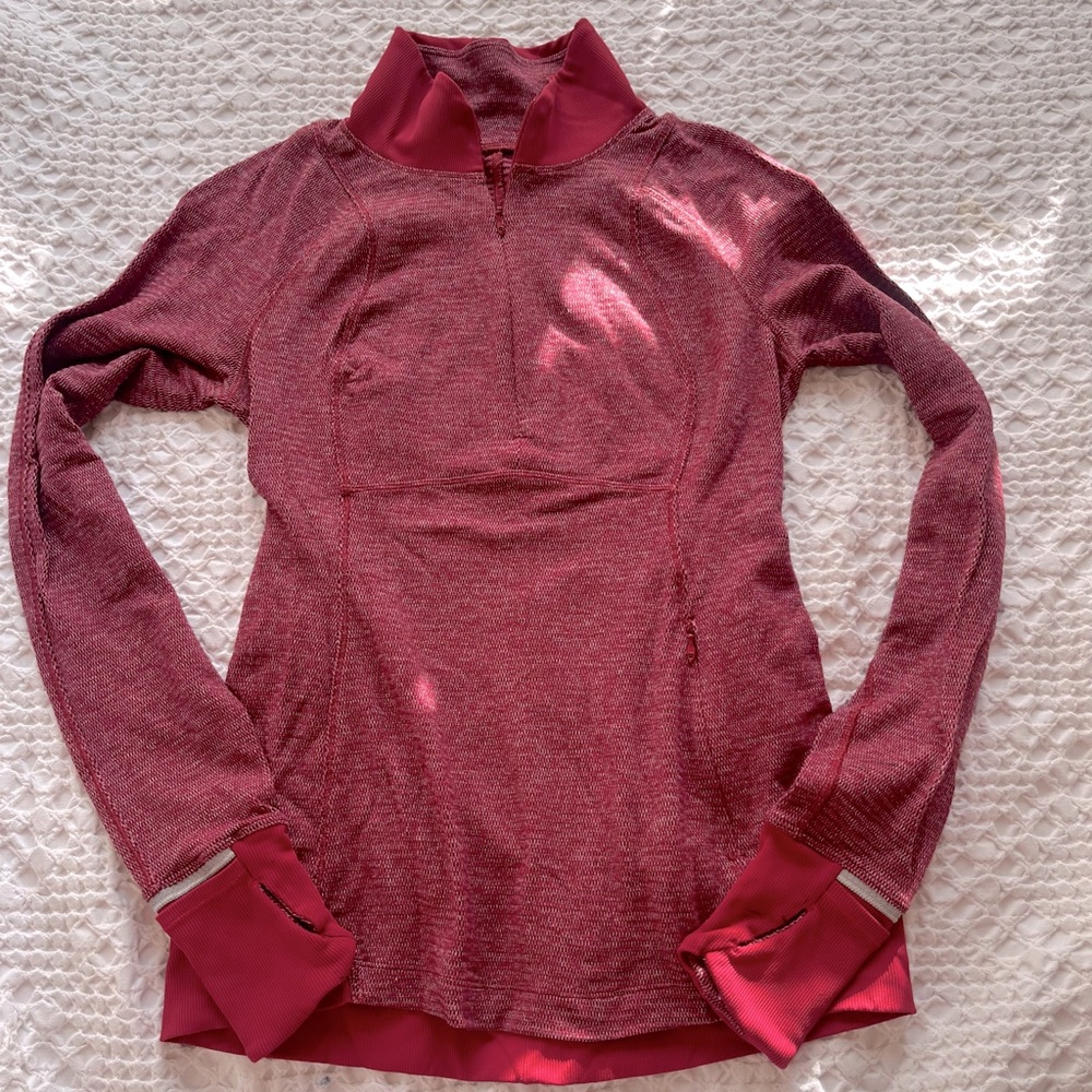 Lululemon Athletica Red active top with thumb holes